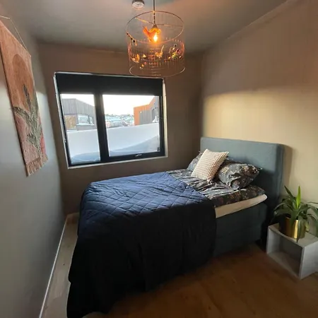 Villaer Beautiful Close To The Sea