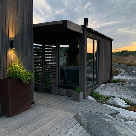 Beautiful Close To The Sea *